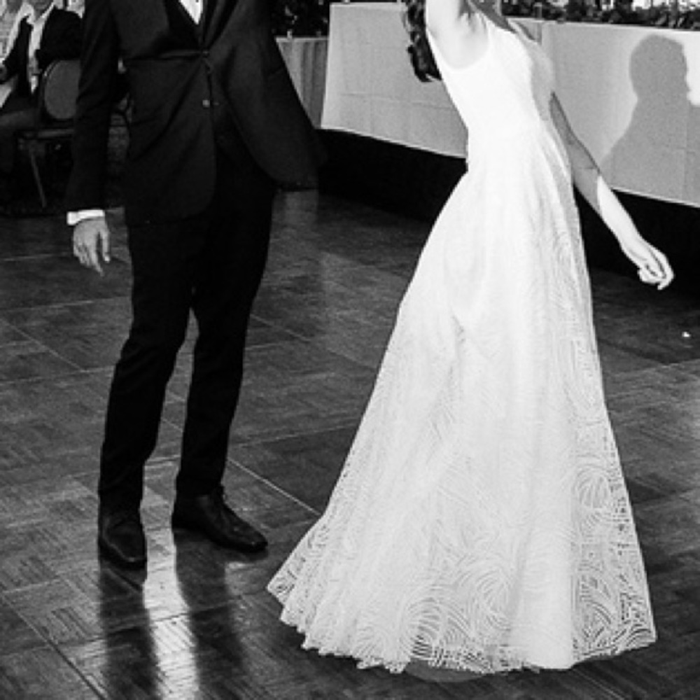 Made with Love Lace Wedding Gown (Ivory Size 2) - Picture 14 of 16